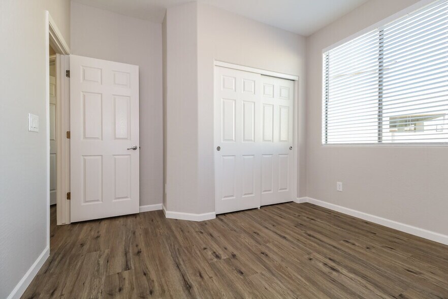 Building Photo - 22401 N 102nd Ln