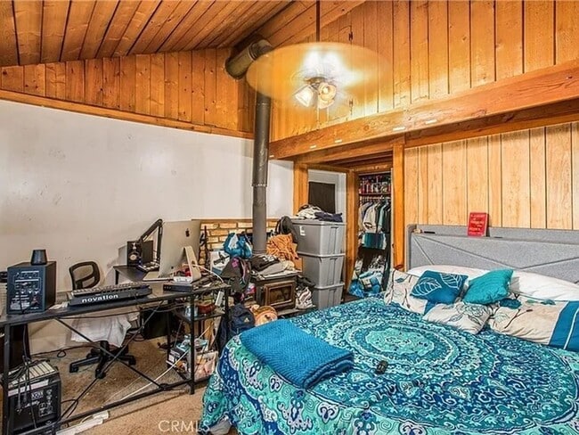Building Photo - 39581 Canyon Dr