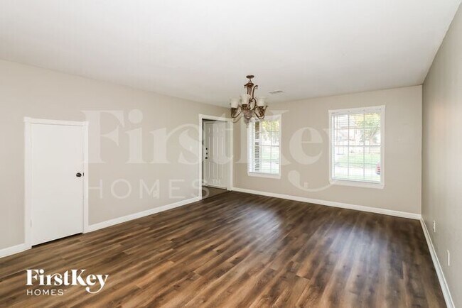 Building Photo - 2703 Shady Bayou Ln