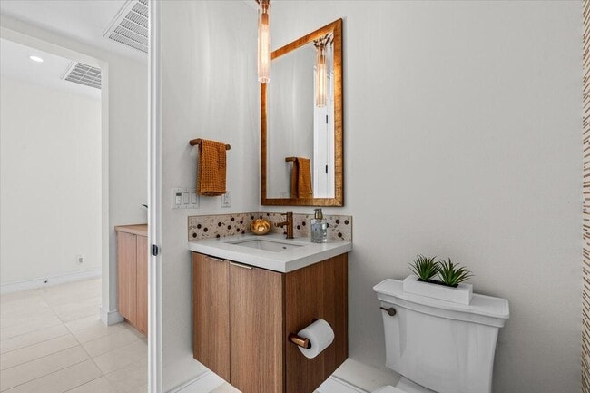 Building Photo - 446 Fountain Dr