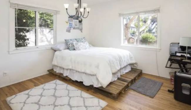 Building Photo - 919 Medio Rd