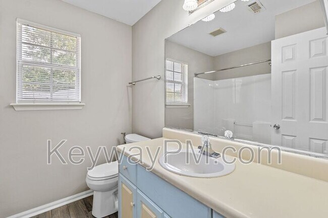 Building Photo - 5780 Carriage Hills Dr