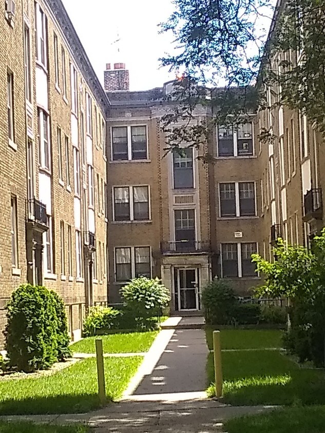 New Center Court Apartments Detroit Mi Apartment Finder