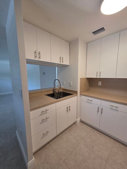 Building Photo - 15609 SW 73rd Circle Ter