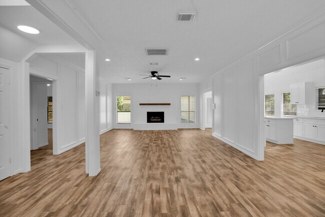 Building Photo - 12411 Exbury Ct