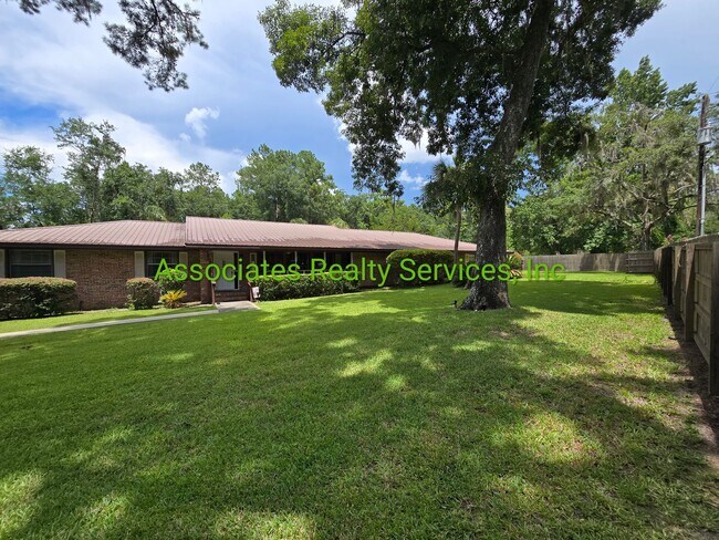 Building Photo - Huge home on acreage with Greenhouse and P...