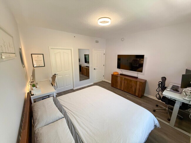 Building Photo - 275 Murcia Dr