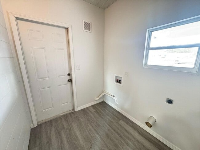 Building Photo - 5022 Keith Pl