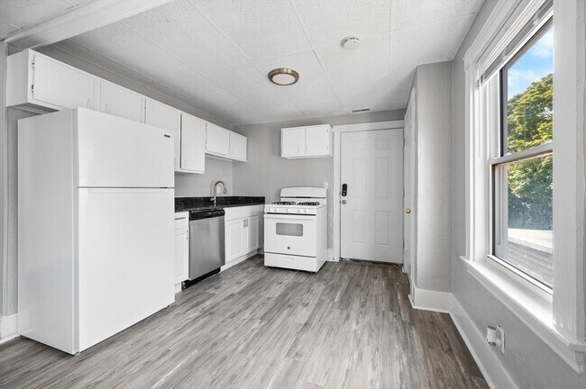 Building Photo - 809 Nantasket Ave