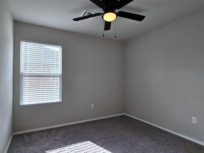 Building Photo - Harrah Haven: Exceptional 3 Bed, 2 Bath Re...