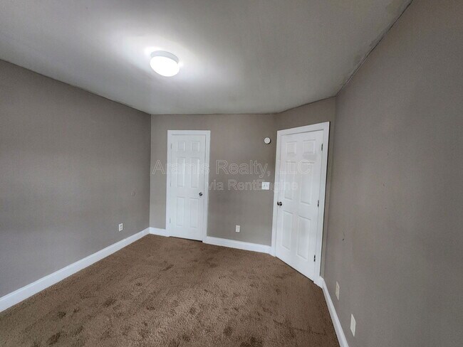 Building Photo - 899 Booker Washington Dr NW