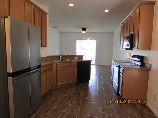 Building Photo - 2089 Maeve Cir