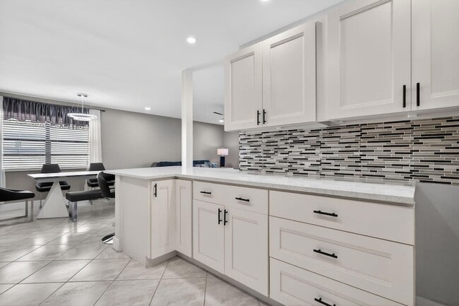 Building Photo - 492 Piedmont Ct