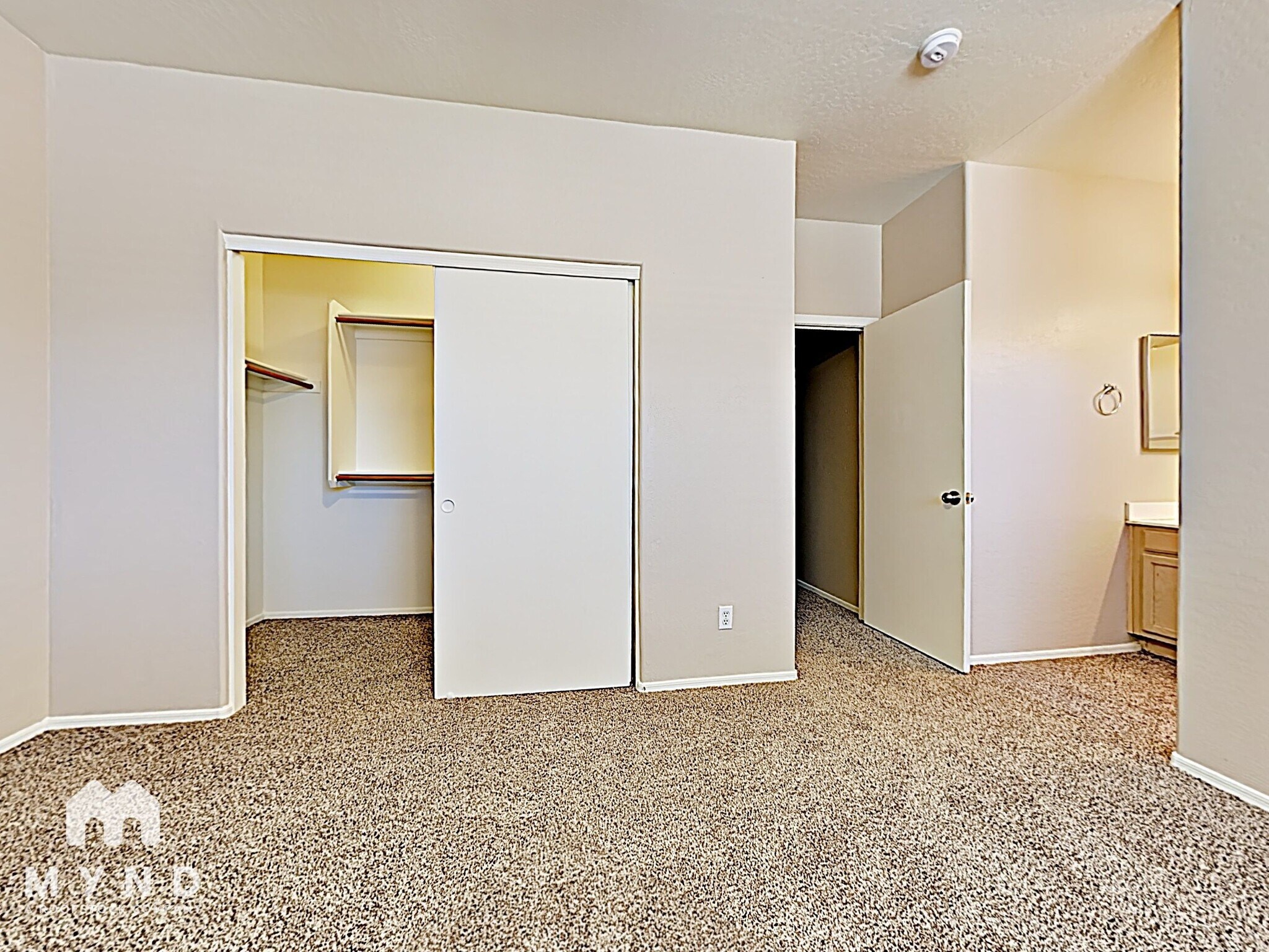 Building Photo - 11178 W Granada Rd