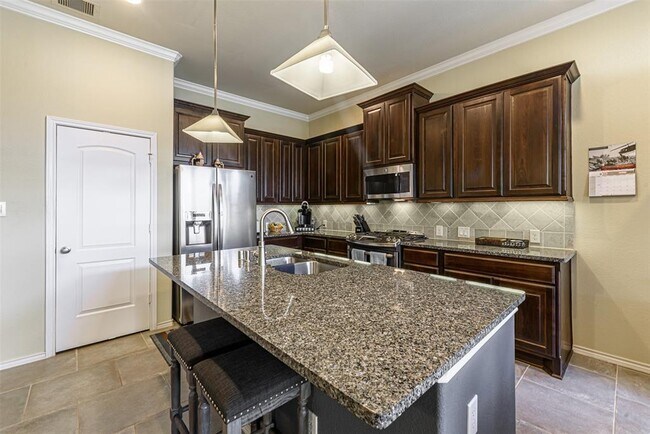 Building Photo - 16930 Makanda Dr