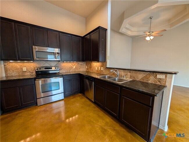 Building Photo - 229 Anne Louise Dr