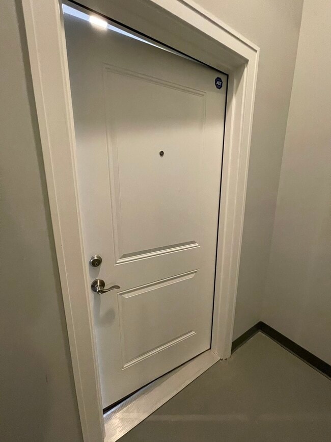 Building Photo - 2036 W 18th St