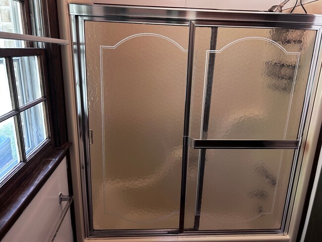 Building Photo - 1601 Cedarbrook Dr