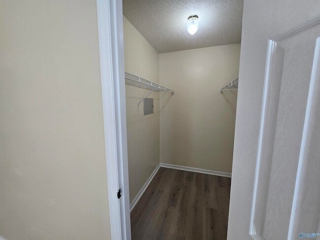 Building Photo - 11539 Jade Ln SE