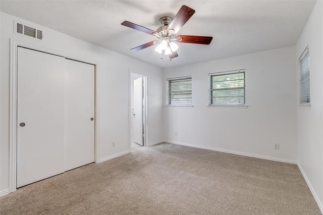 Building Photo - 10415 Mapleridge Dr