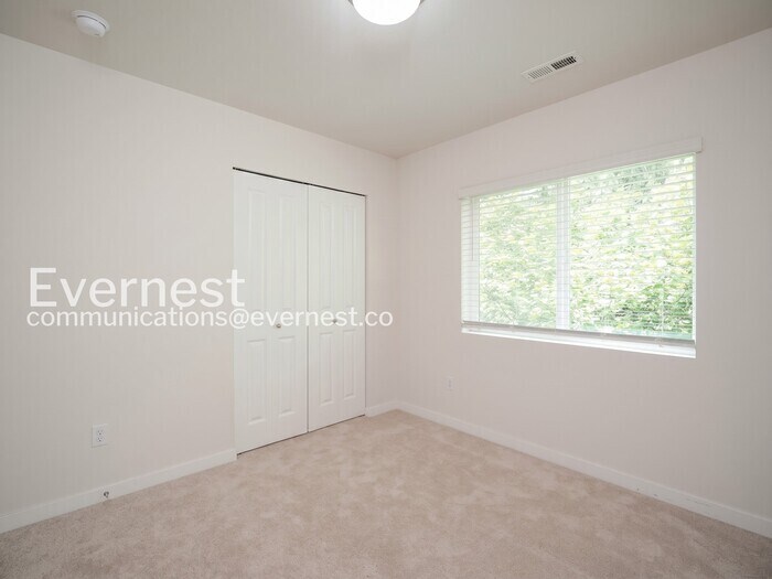 Building Photo - 14012 44th Dr SE