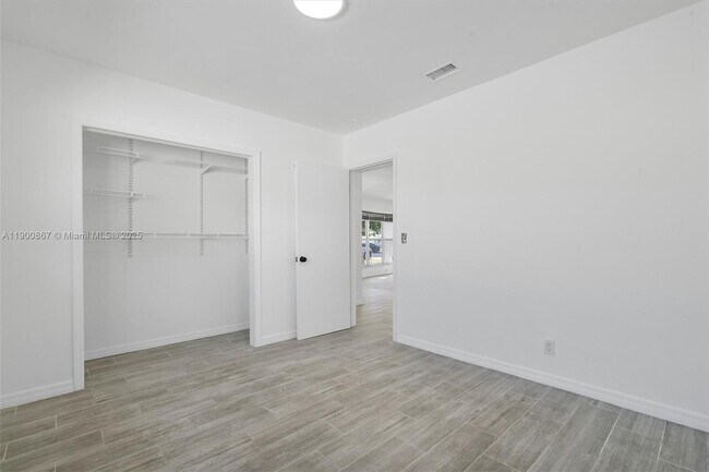 Building Photo - 4309 Jackson St