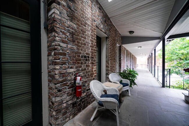 Building Photo - Fully Furnished Downtown Rental Available June 1st!!!