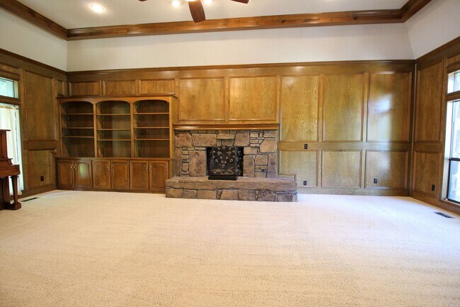 Building Photo - Space Galore In This Jenks South East Home!