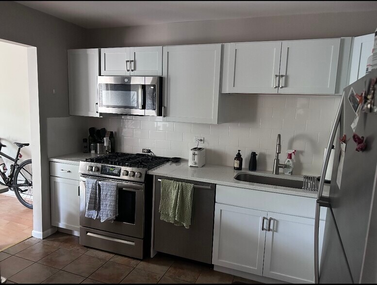 Building Photo - 4731 Saint Joseph Creek Rd