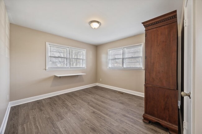 Building Photo - 1202 Fern St