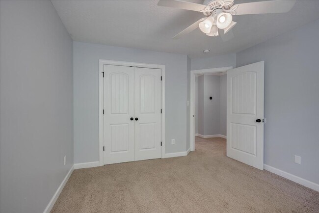 Building Photo - 4122 Chastain Dr