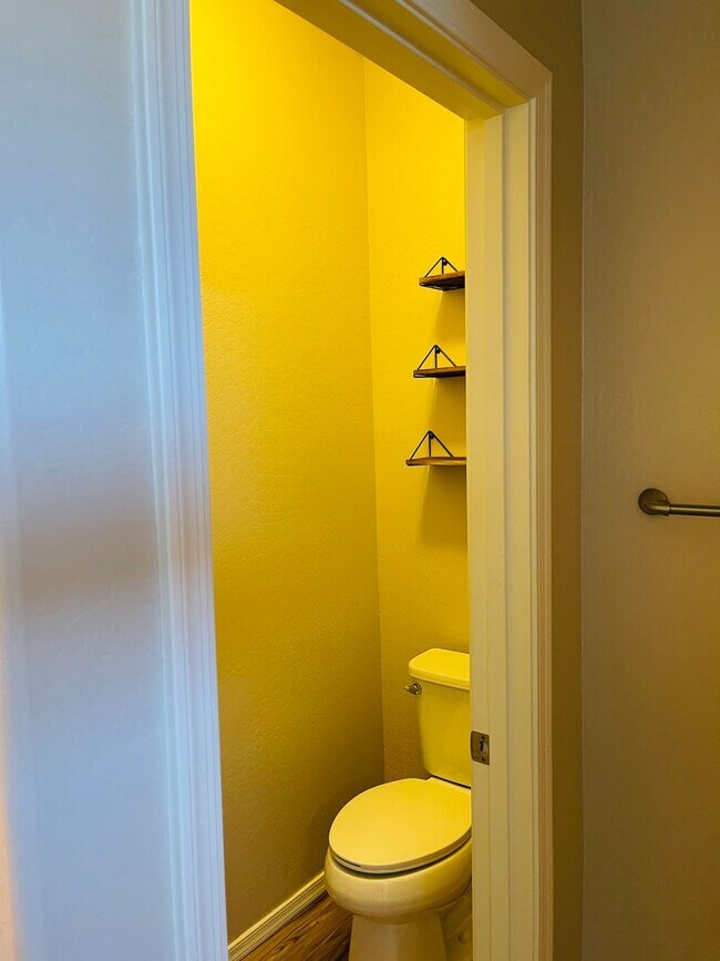 Building Photo - COMING SOON! Recently Remodeled 3 Bedroom,...