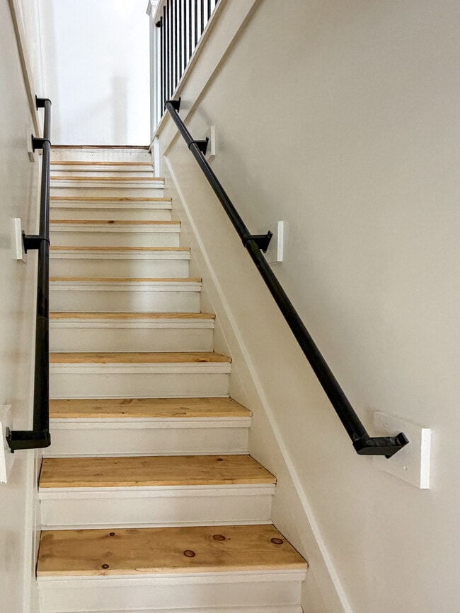 Building Photo - 336 W 29th St