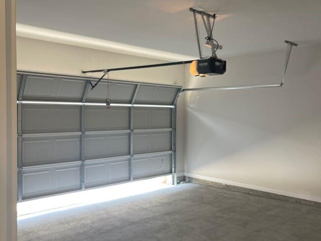 Building Photo - 700 Shetland Trl