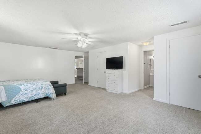 Building Photo - 2222 Bacon Park Dr