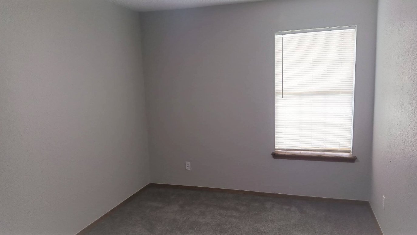 Building Photo - 11713 N 112th E Ave