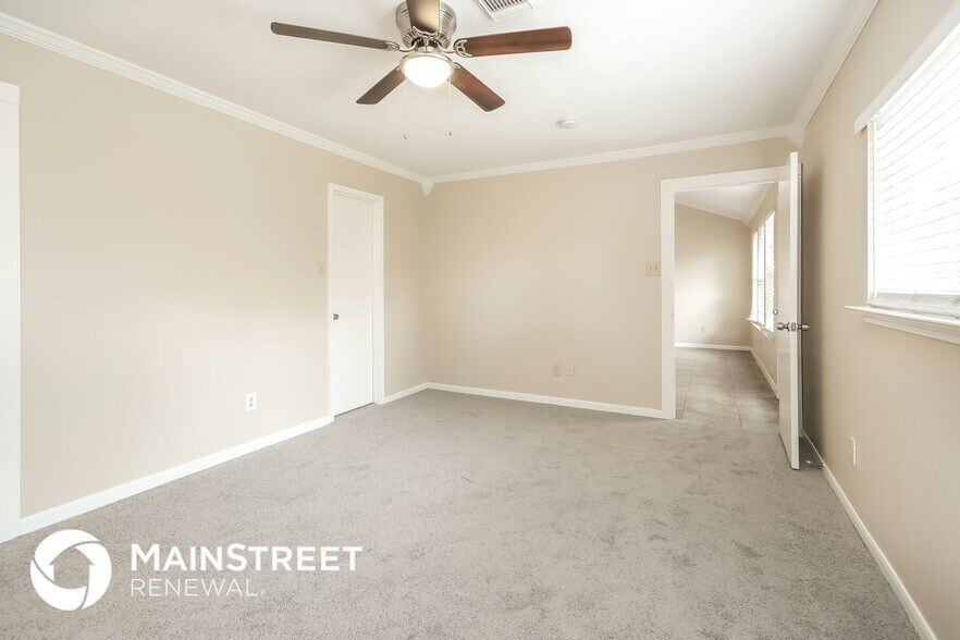 Building Photo - 9046 Smokehollow Dr