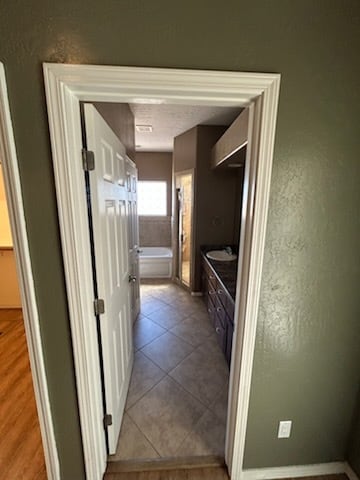 Master Bath - 6131 Arroyo Dr