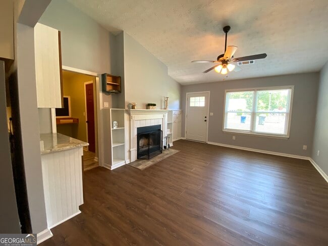 Building Photo - 318 Wood Ridge