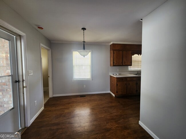 Building Photo - 120 Sol Bridges Rd