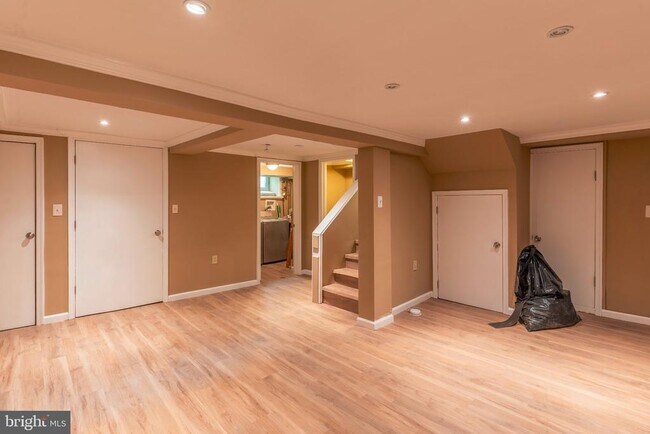 Building Photo - 694 Welsh Rd