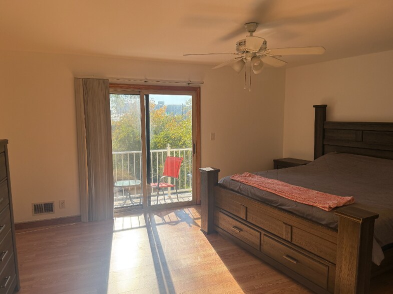 Building Photo - 147 Liberty Ave