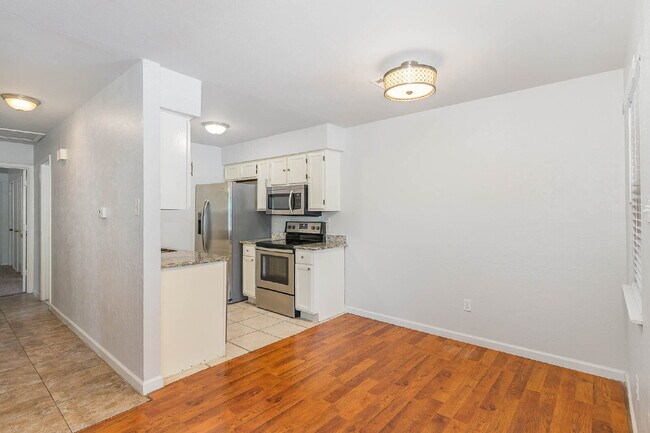 Building Photo - Cozy 2BD Home with Modern Touches in Arlington, TX