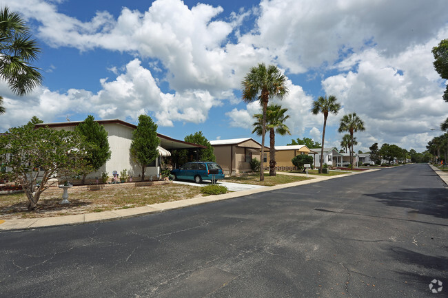 Building Photo - Brentwood Estates 55+ Retirement Living