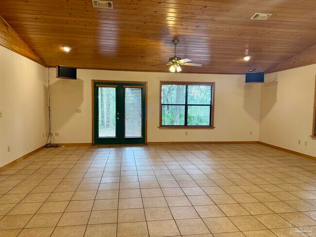 Building Photo - 7769 Lakeside Dr