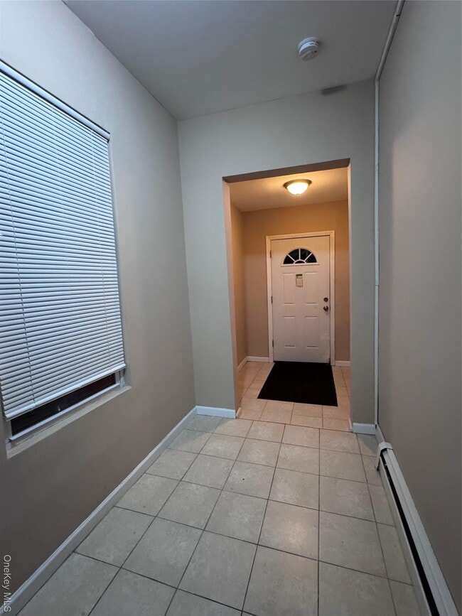 Building Photo - 3951 De Reimer Ave