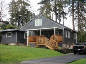 Building Photo - Must See! 3bd 2.5ba in Vancouver - Avail. Now!