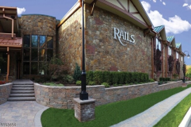 Building Photo - 8 Whitehall Rd