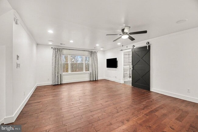 Building Photo - 24 Lipscomb Ct