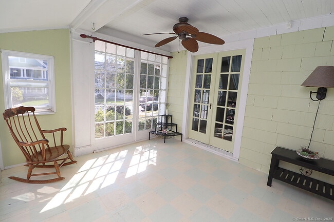 Building Photo - 111 Stearns St